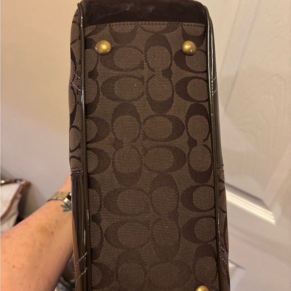 Coach VINTAGE H05J-8F69 Patchwork Suede/Leather/Metallic/Jacquard Zip Tote EUC - Picture 7 of 16